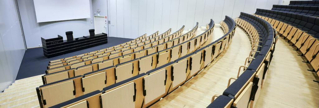 Framin auditorio 2, jossa 206 paikkaa seminaareihin ja koulutuksiin.